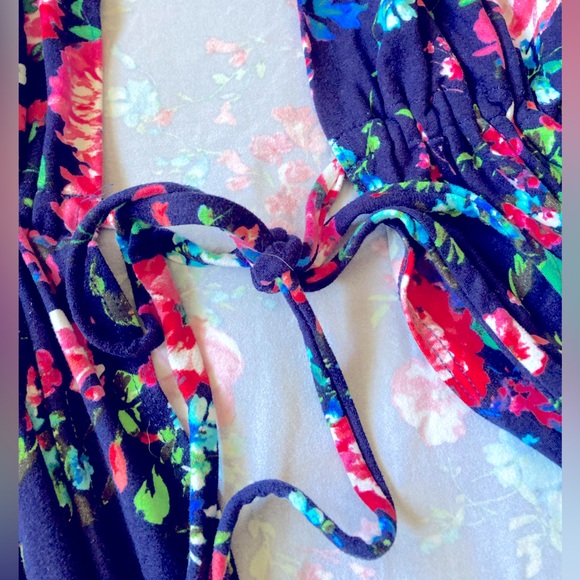 Kiyonna Floral Wrap Blouse Navy Kimono Top Made in USA Flower Garden Size 1 - Picture 3 of 4